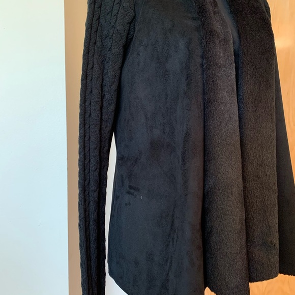 Gorgeous faux fur, cable knit sweater/jacket! - Picture 8 of 12